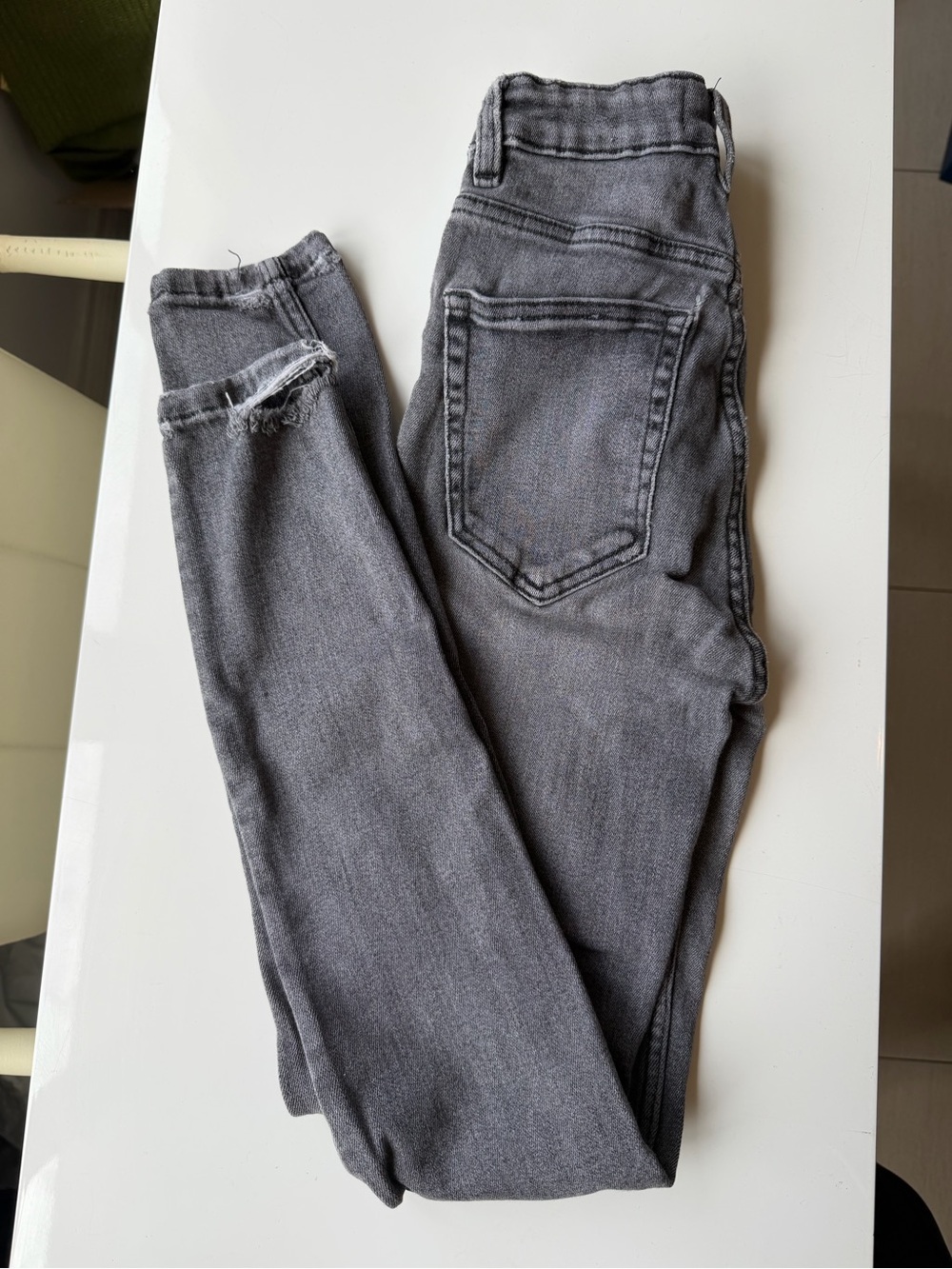 Zara Women's Grey Skinny Jeans - Faded Charcoal